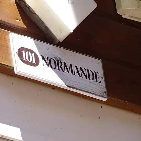 Du Côté De Chez Sam Estalagem